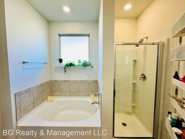 Building Photo - 3 br, 2 bath House - 34220 Garnet Lake Dr