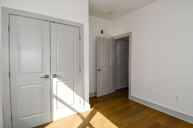 Building Photo - 1632 K St NW