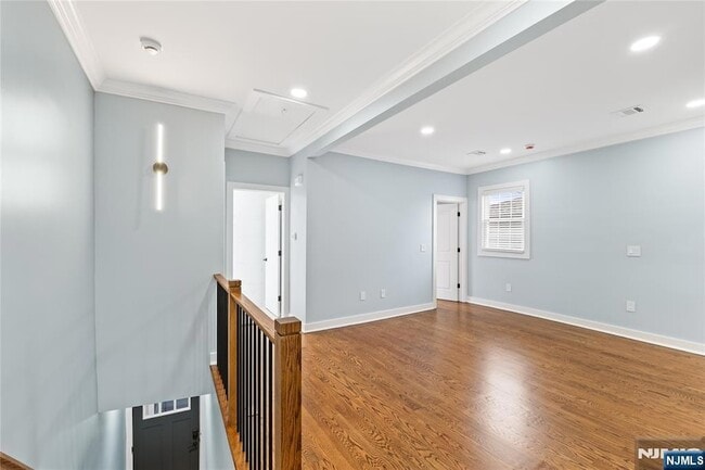 Building Photo - 8 Essex St