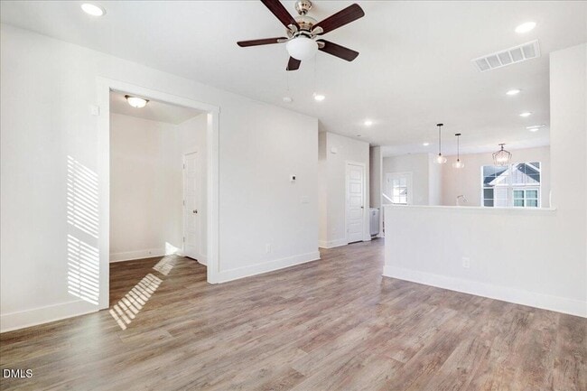 Building Photo - 857 S Franklin St