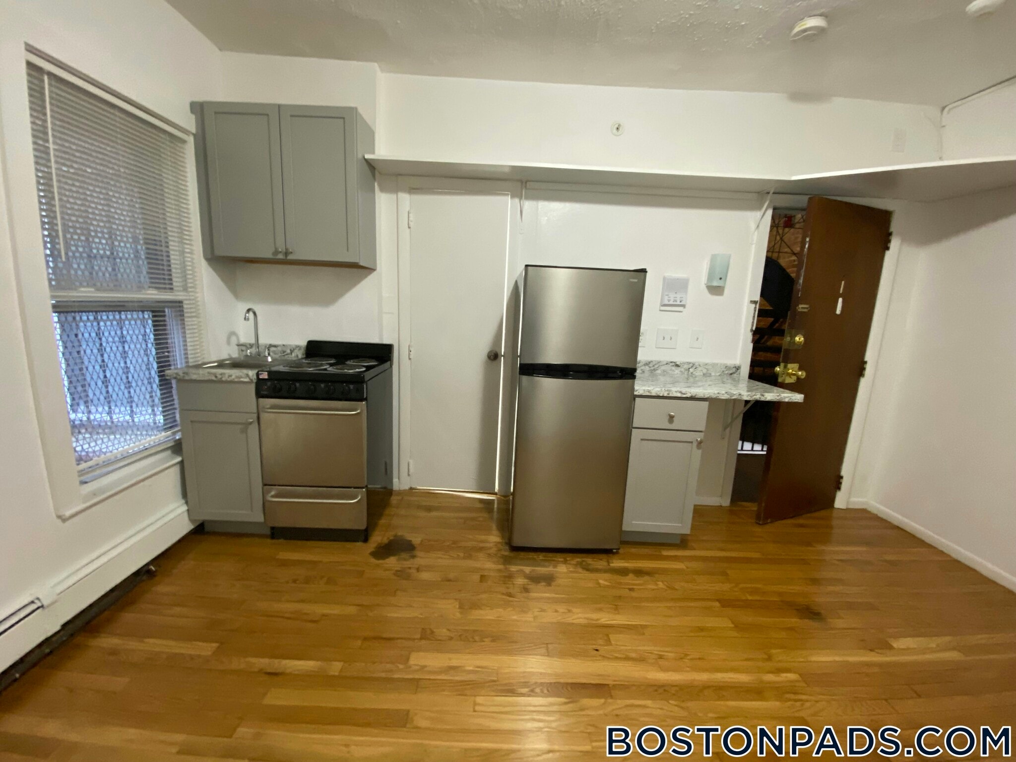 Building Photo - 28 S Huntington Ave