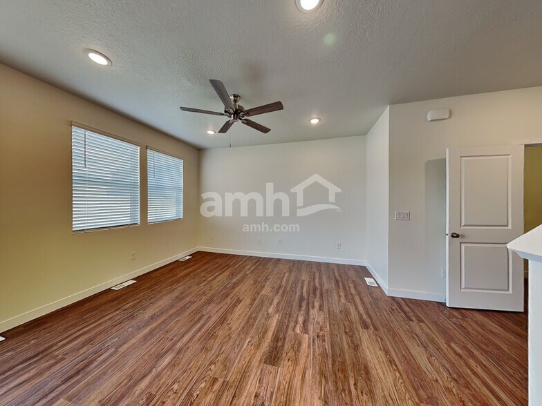Building Photo - 3472 N Annabell St