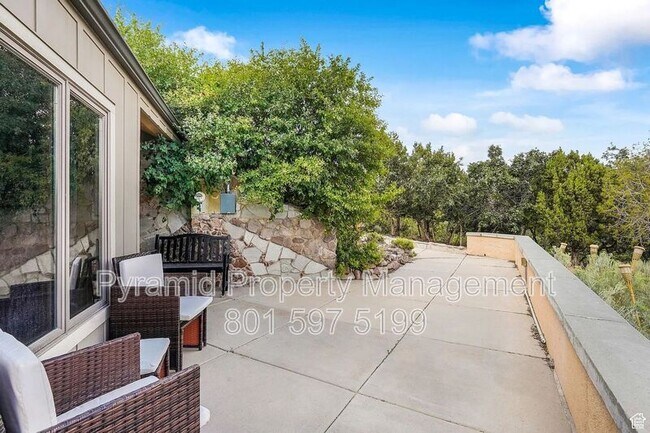 Building Photo - 14600 S Shaggy Mountain Rd