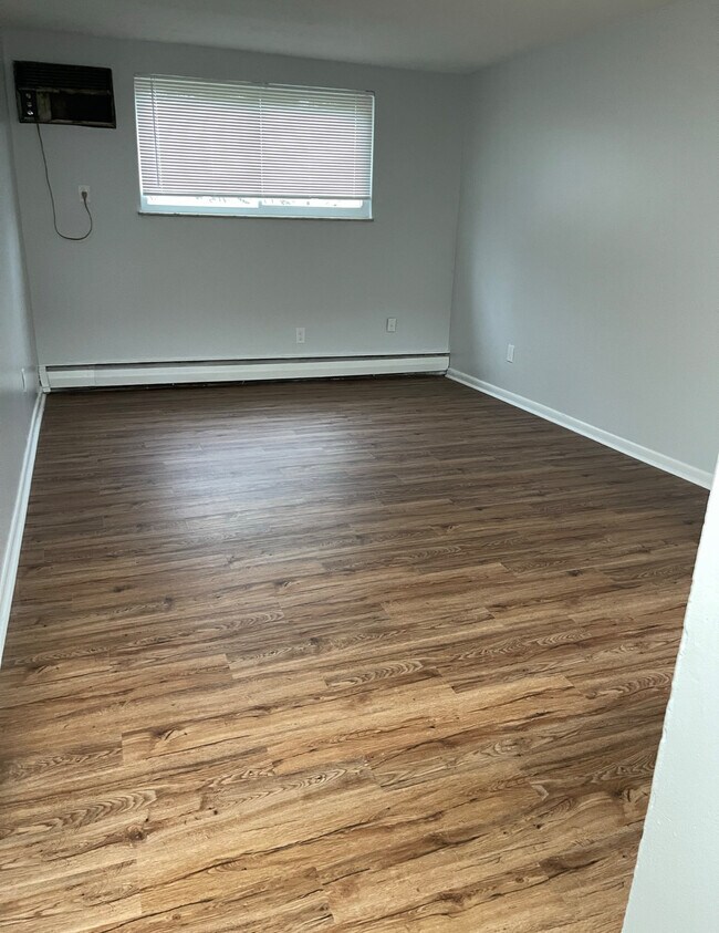 Building Photo - Main Street Milford Apartments LLC