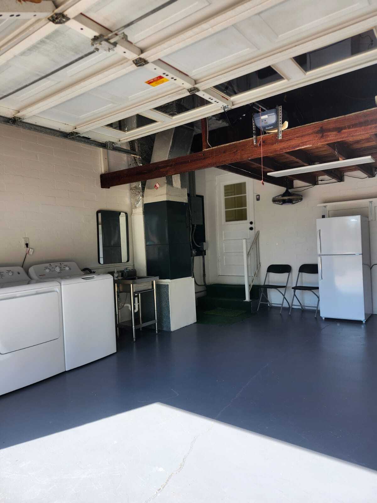 Building Photo - 537 S Clayton Ave