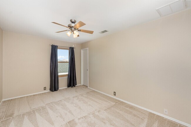 Building Photo - 4415 Falcon Dr