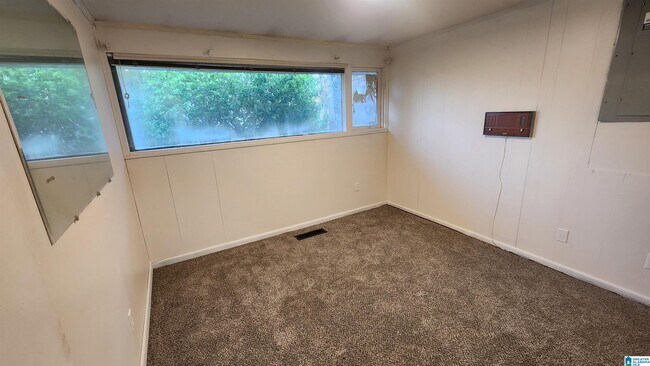 Building Photo - 1319 Court R