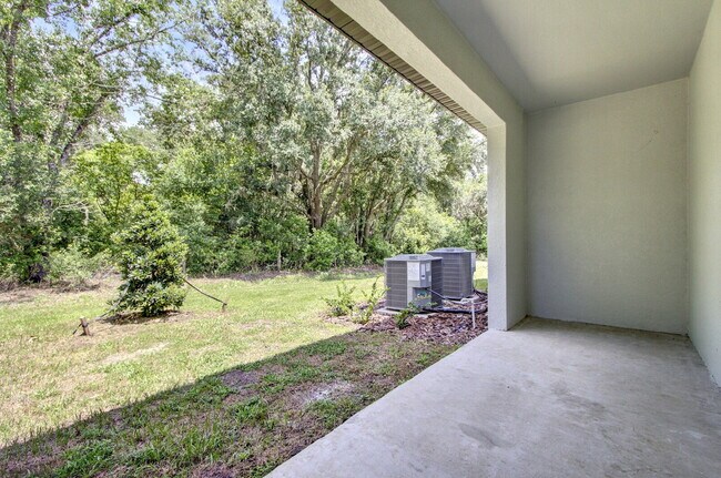 Building Photo - "Charming 3-Bedroom Home with 2.5 Baths in...