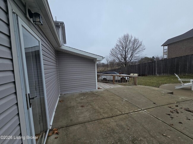 Building Photo - 2405 Blankenbaker Rd