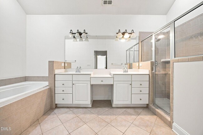 Building Photo - 401 Waverly Hills Dr