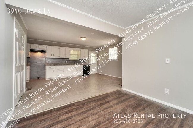 Building Photo - 3940 Davis Ln