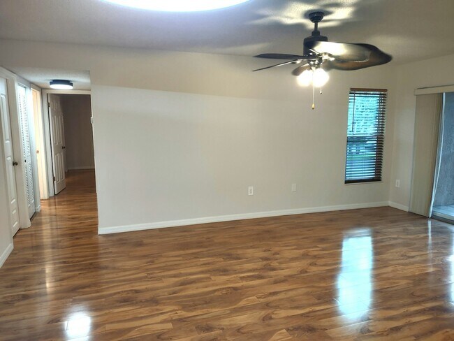 Building Photo - 12218 Fox Chase Dr