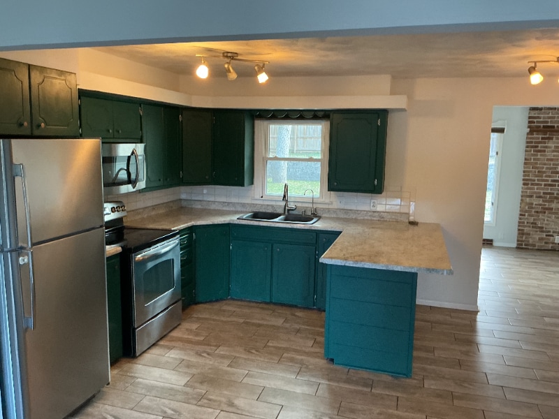 Building Photo - 127 Wesgaye St