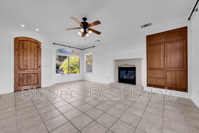 Building Photo - 6044 Claret Ct