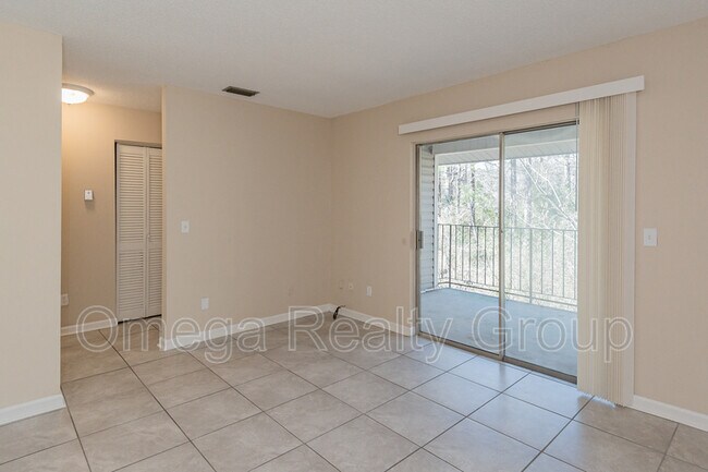 Building Photo - 1600 14th Ave E