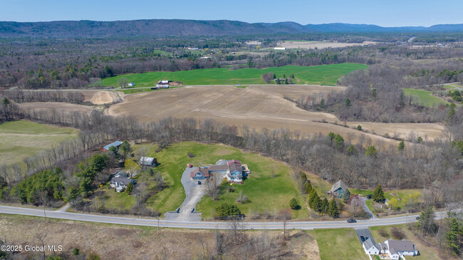 Building Photo - 298 Wilton Gansevoort Rd