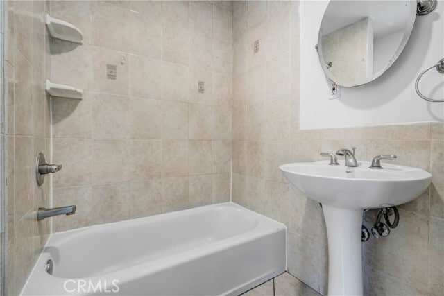 Building Photo - 427 Russell Ave