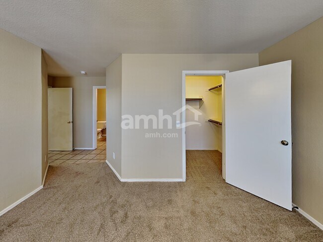 Building Photo - 8655 E Crescent Ave