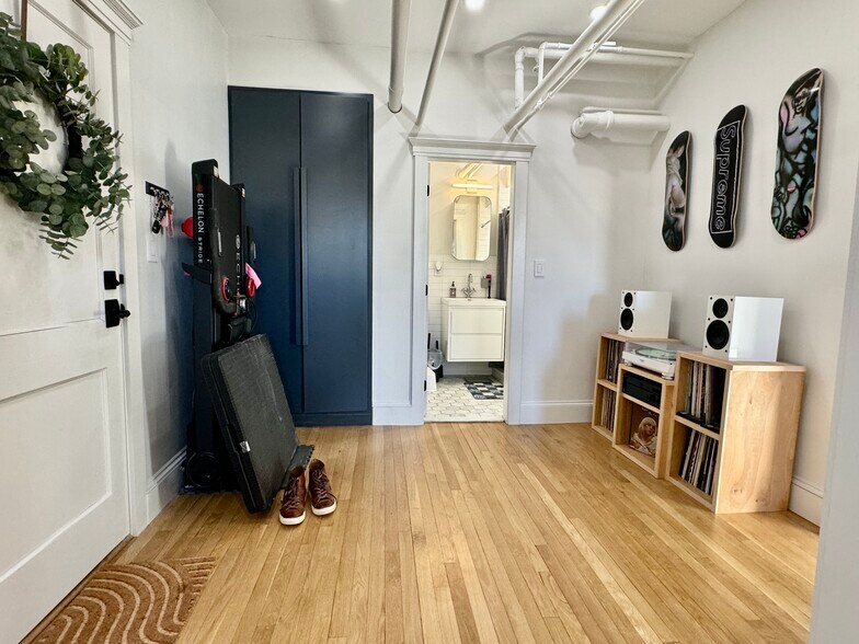 Building Photo - 1662 Commonwealth Ave