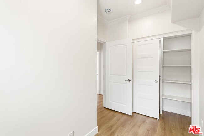 Building Photo - 23114 Mariano St