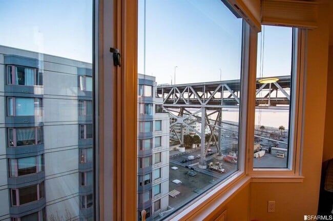 Building Photo - 201 Harrison St