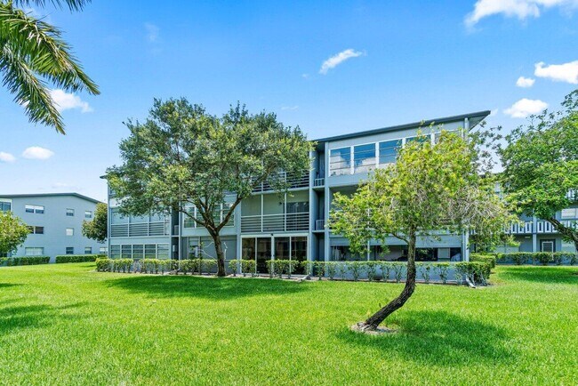 Building Photo - 68 Suffolk B