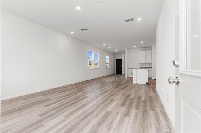 Building Photo - 2723 Serene Palace Ct