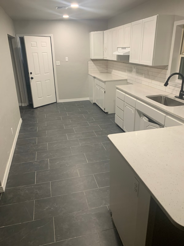 Building Photo - 828 S 16th St