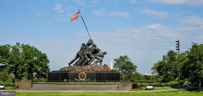 Building Photo - 1011 Arlington Blvd