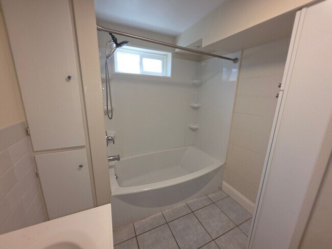 Building Photo - 4762 Greenfield Dr