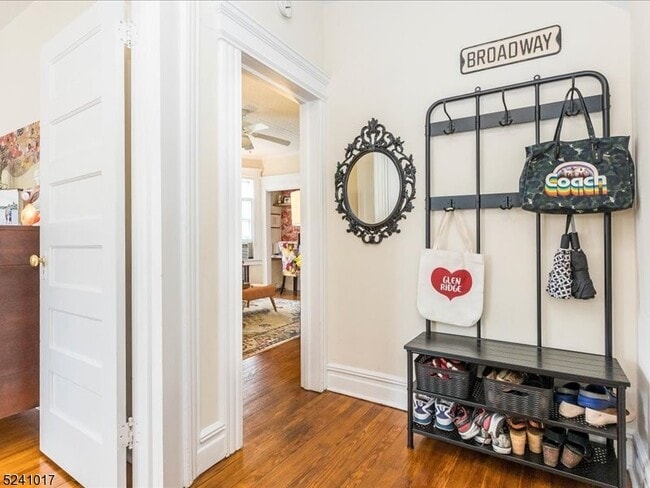 Building Photo - 190 Hillside Ave