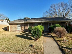 Building Photo - 1018 Rockledge Dr