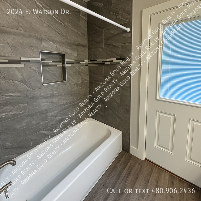 Building Photo - 2024 E Watson Dr