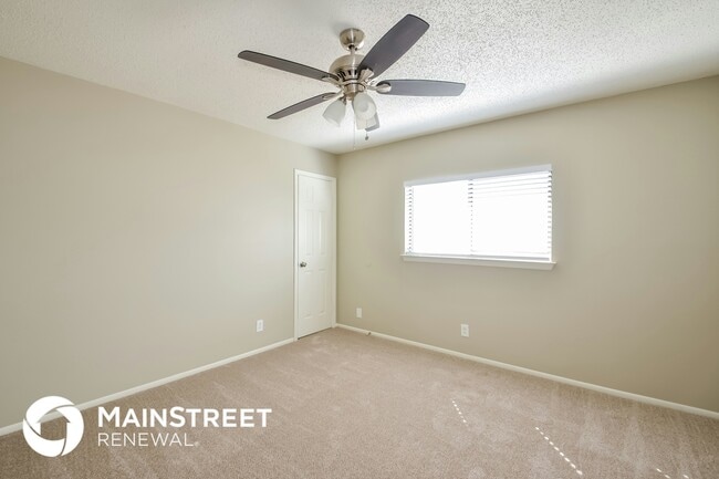 Building Photo - 8118 Sunshine Trail Dr