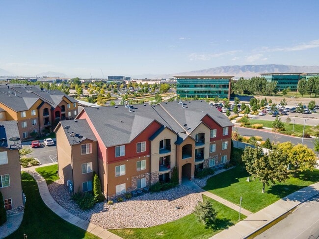 Primary Photo - Stunning 3 bed 2 bath Condo in Pleasant Grove