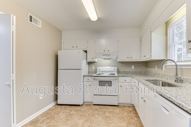 Building Photo - 150 Chalet N Blvd