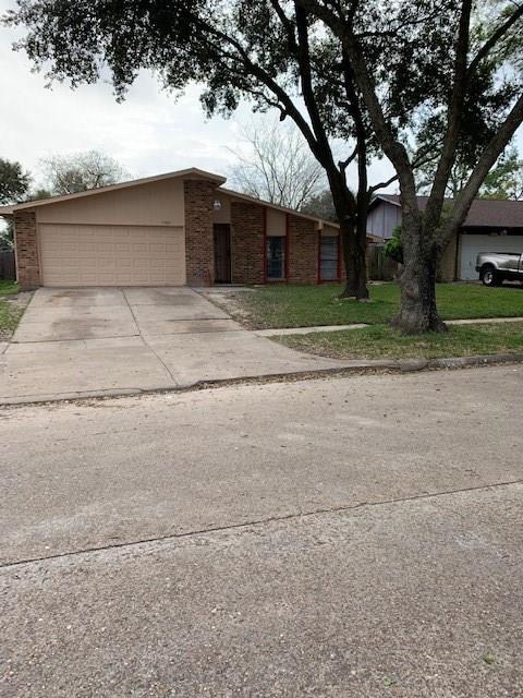 Building Photo - 15815 Ironside Creek Dr