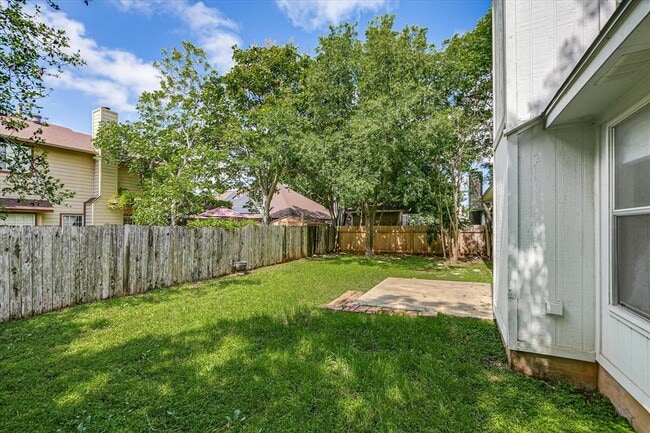 Building Photo - 15009 Big Falls Dr