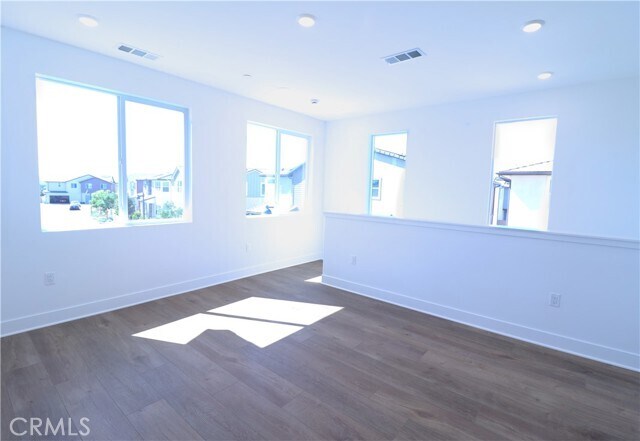 Building Photo - 273 Shoveler