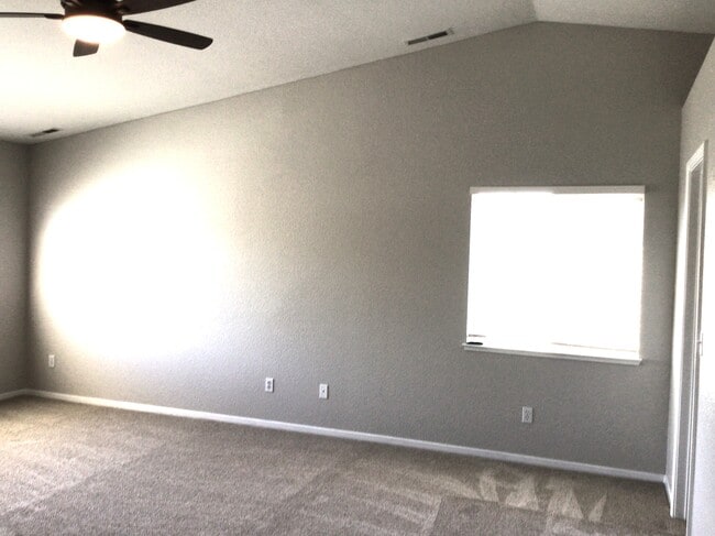 Building Photo - 17641 Papa Bear Ct