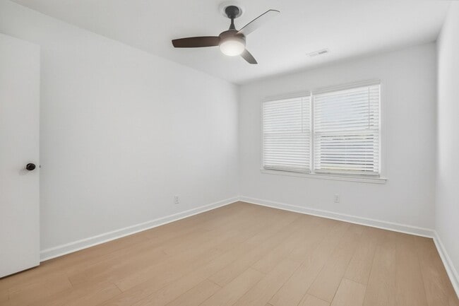 Building Photo - (Coming Soon) Beautifully Renovated 3-Bedroom with Fenced in Yard