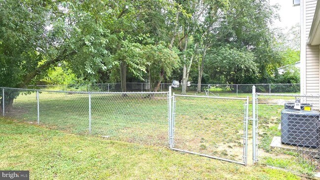 Building Photo - 62 Liberto Ln
