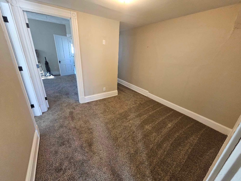 Building Photo - 2009 Greenup St