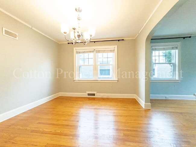 Building Photo - 309 N 23rd St