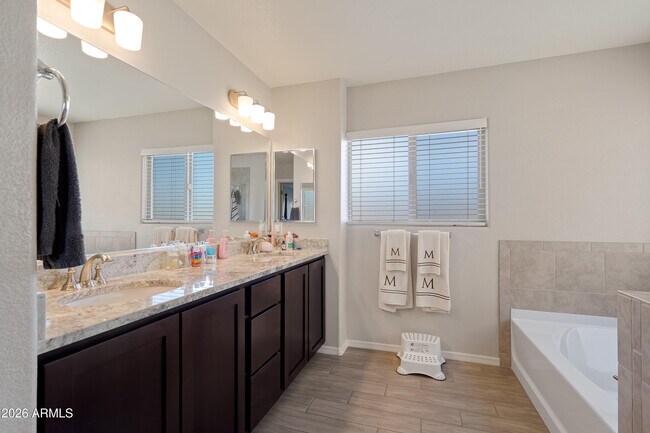 Building Photo - 4215 Tinker Dr