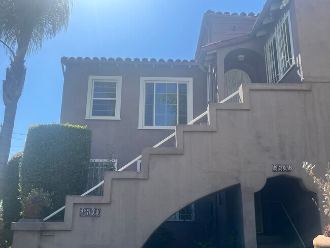 Building Photo - 2500 S Bronson Ave