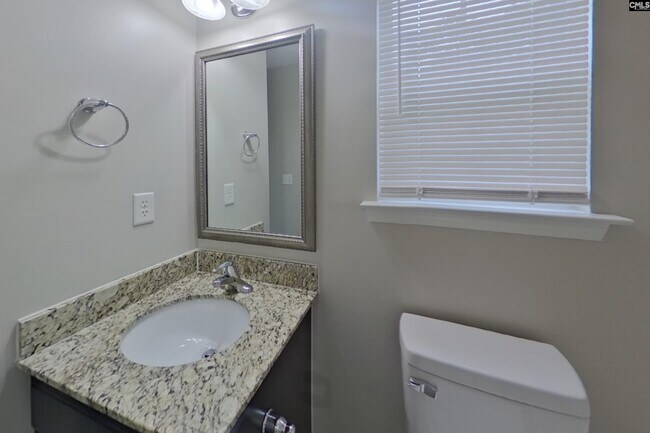 Building Photo - 344 Longfellows Ln
