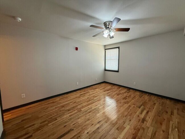 Building Photo - Renovated 1 Bedroom in South Nashville