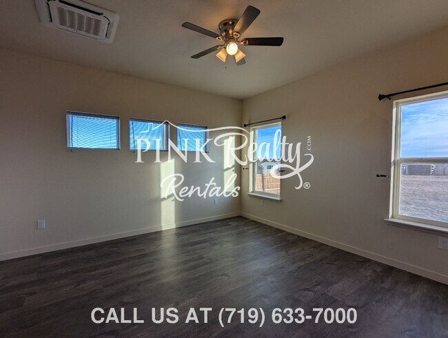 Building Photo - 1672 E Purcell Blvd