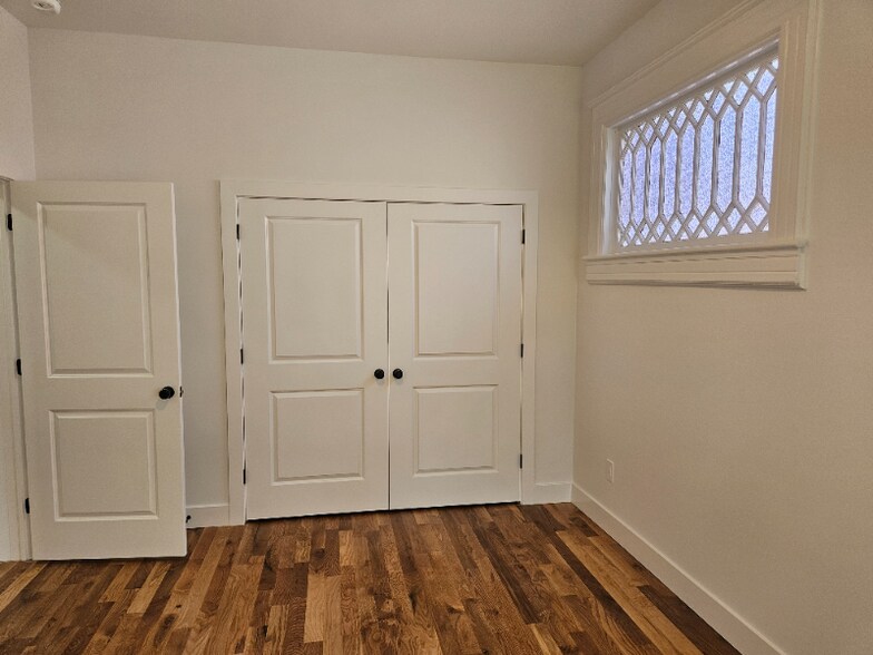 Building Photo - 90 Shrewsbury Ave